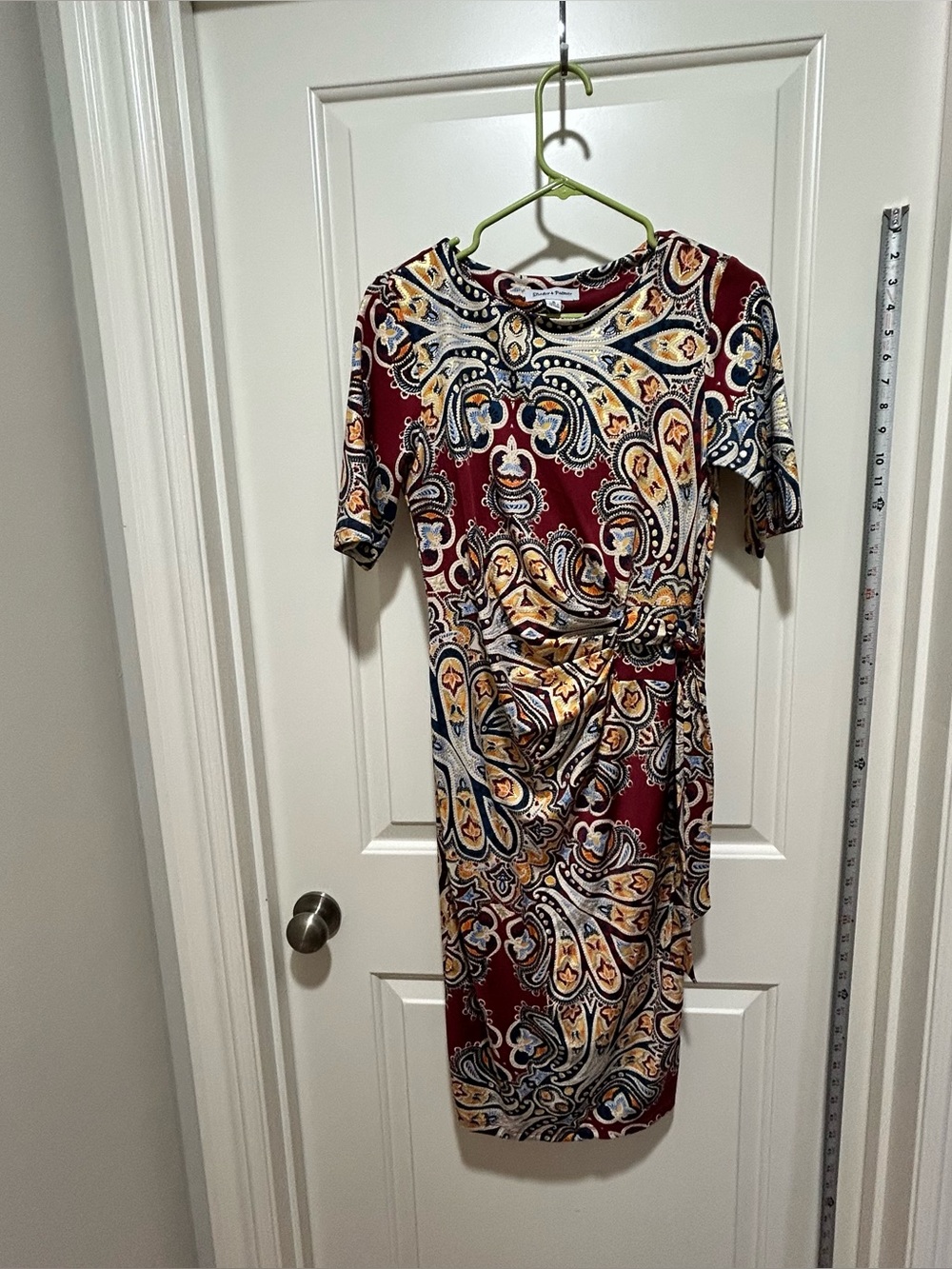 Shelby & Palmer women’s size 6 midi Burgundy Paisley Midi Dress with side tie